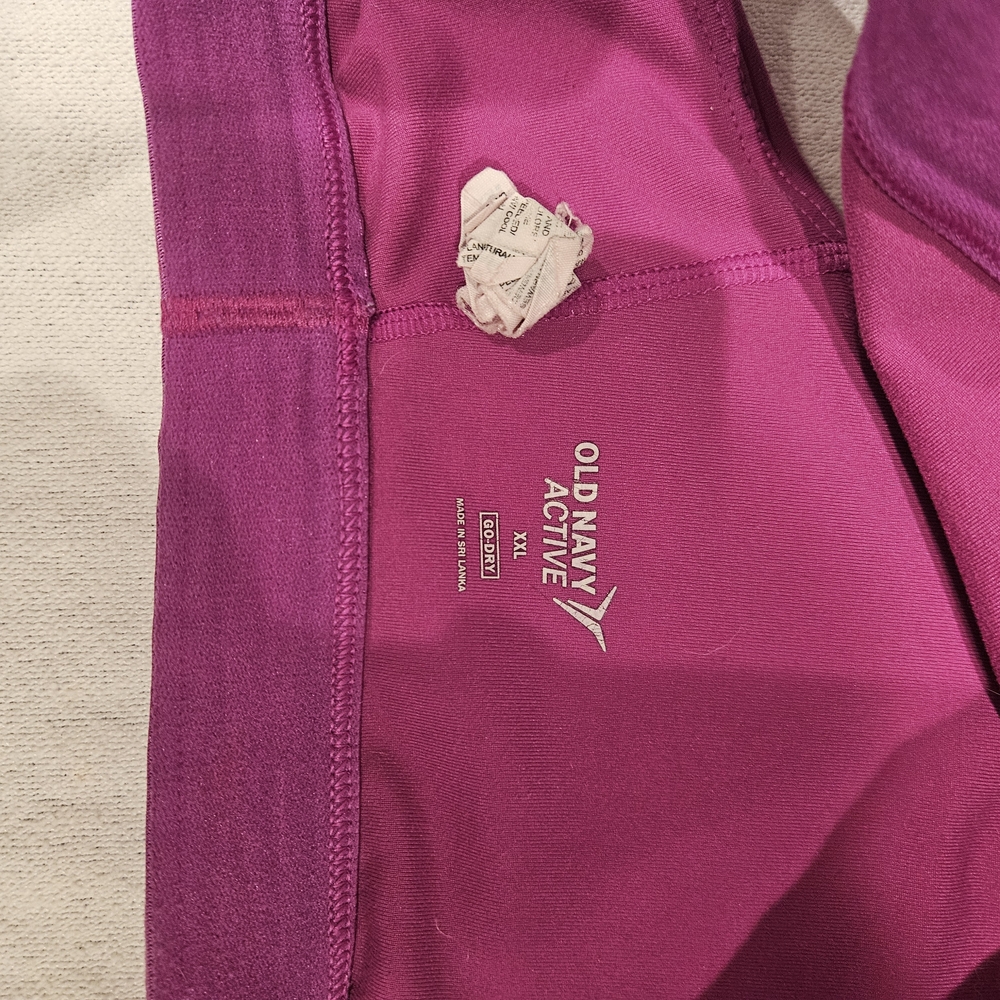 Old Navy Magenta Sports Bra - Picture 4 of 5